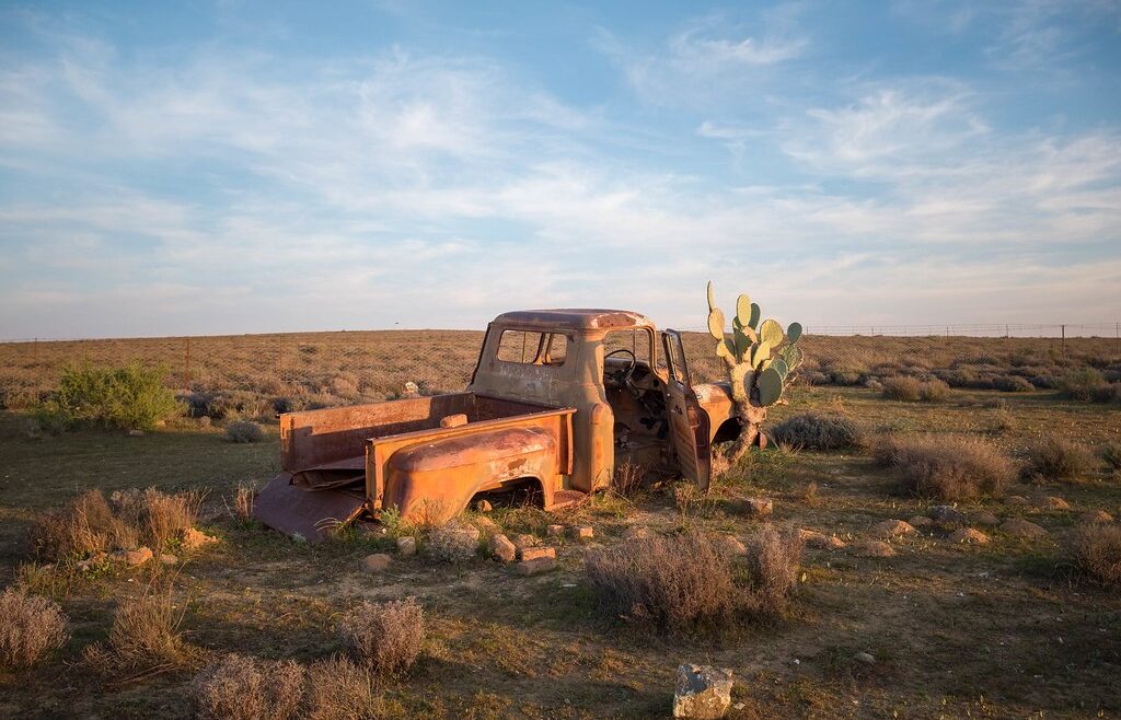 Where It All Began - Botanical Journey through Cederberg, Overberg and Winelands - Nieuwoudtville - Die Blou Huis - Rusted Car