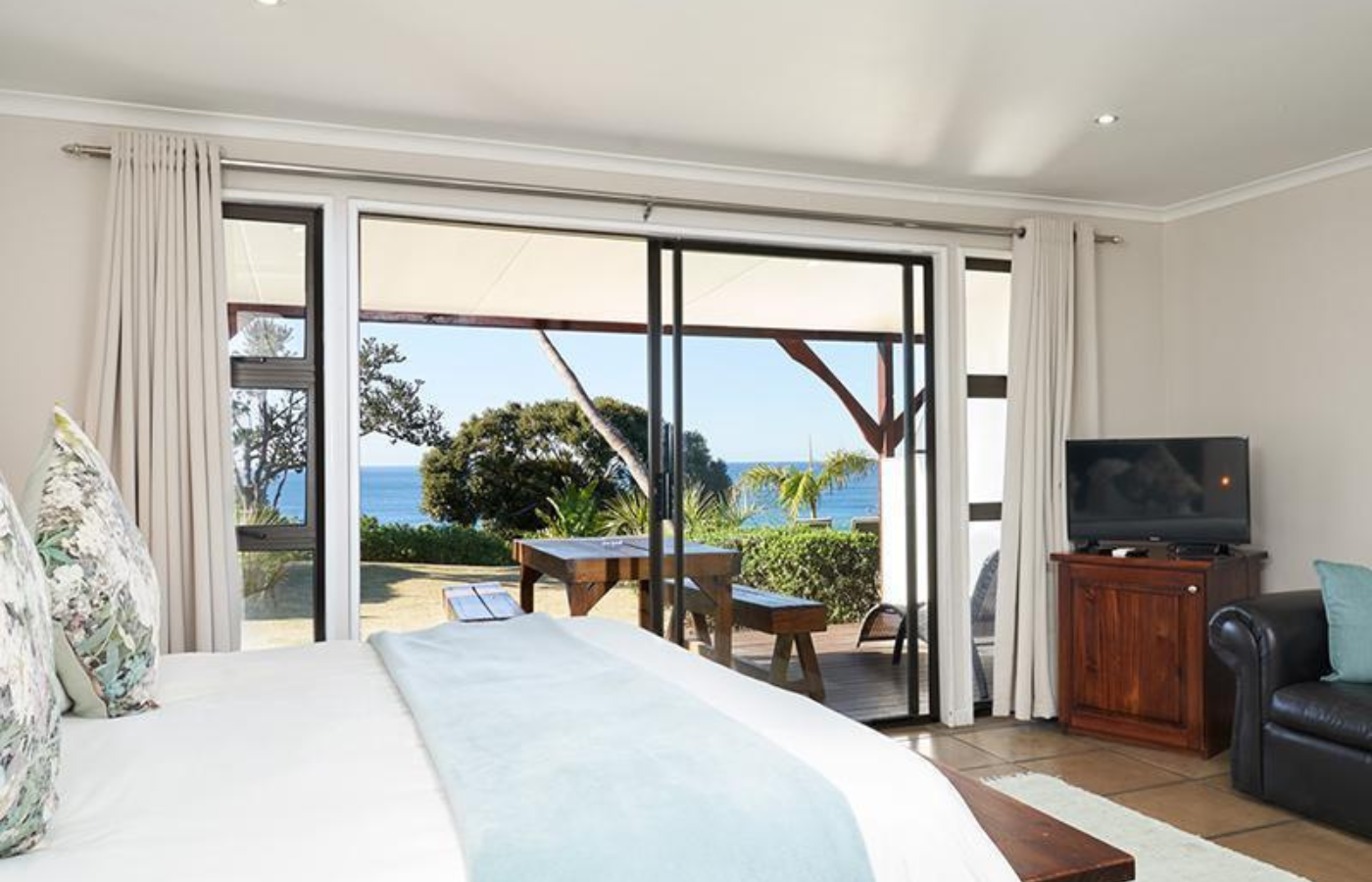 S052 - IT4 - Crawfords Beach Lodge Bedroom Suite and TV Where It All Began - Journeys - Wild Coast Hotel Hopper - Crawfords Beach Lodge Bedroom Suite and TV